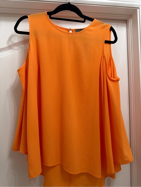 Vince Camuto Tops - Vince Camuto Orange Cold-Shoulder Swing Blouse